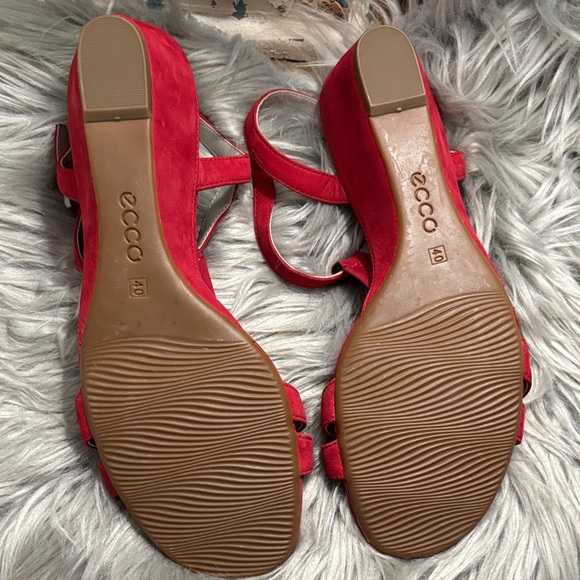 Ecco Women's Bold Red Sandals, Size 40 (9.5 US) - Picture 3 of 6